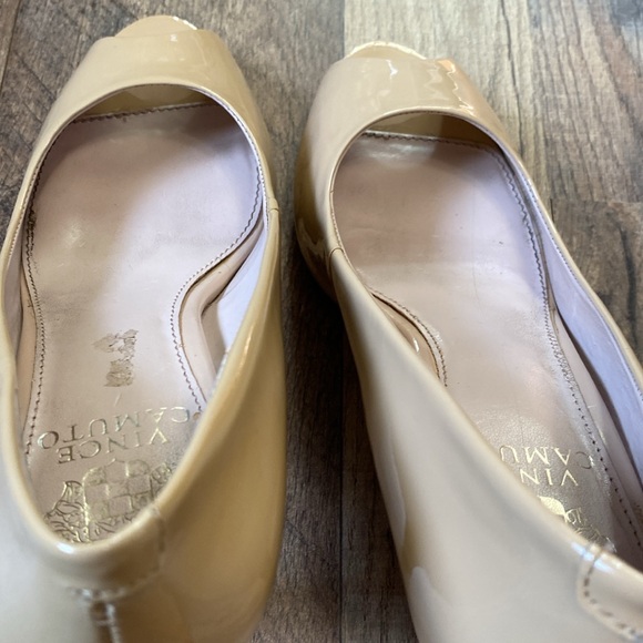 Vince Camuto Tan Leather Heels - Picture 10 of 10